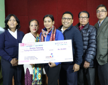 सुष्मालाई शिरीश फाउन्डेसनको सम्मान